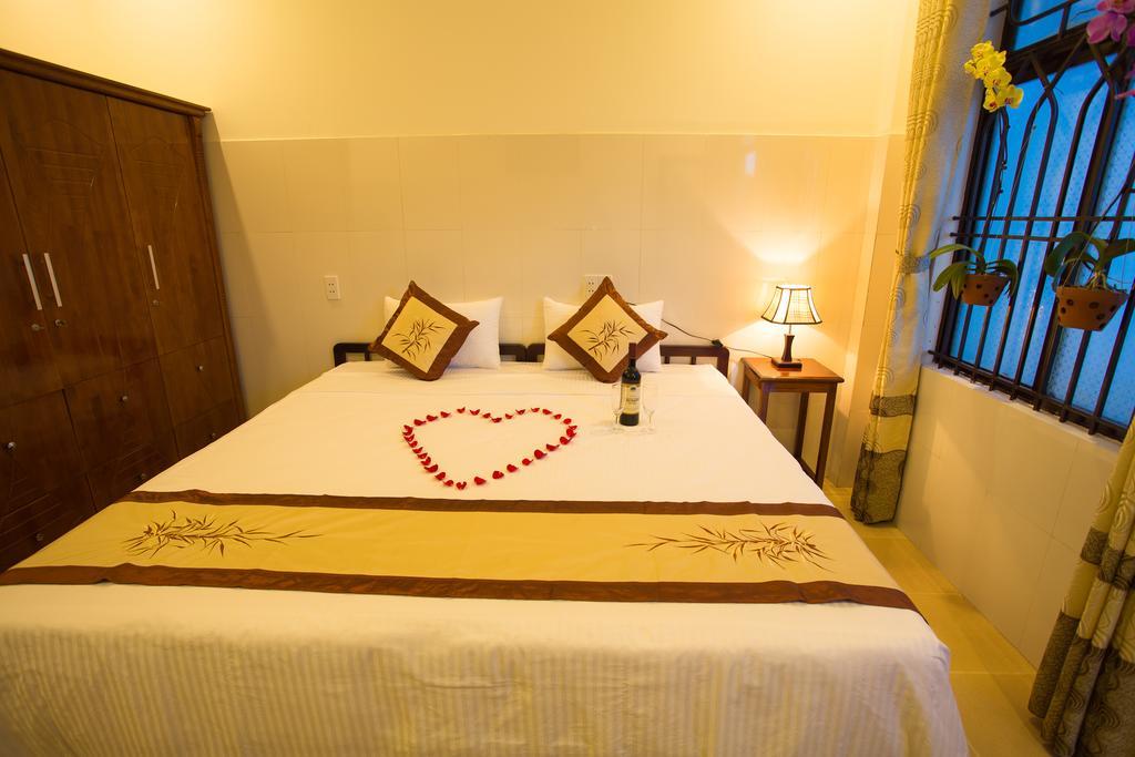 Holy Land Homestay Хоян Екстер'єр фото